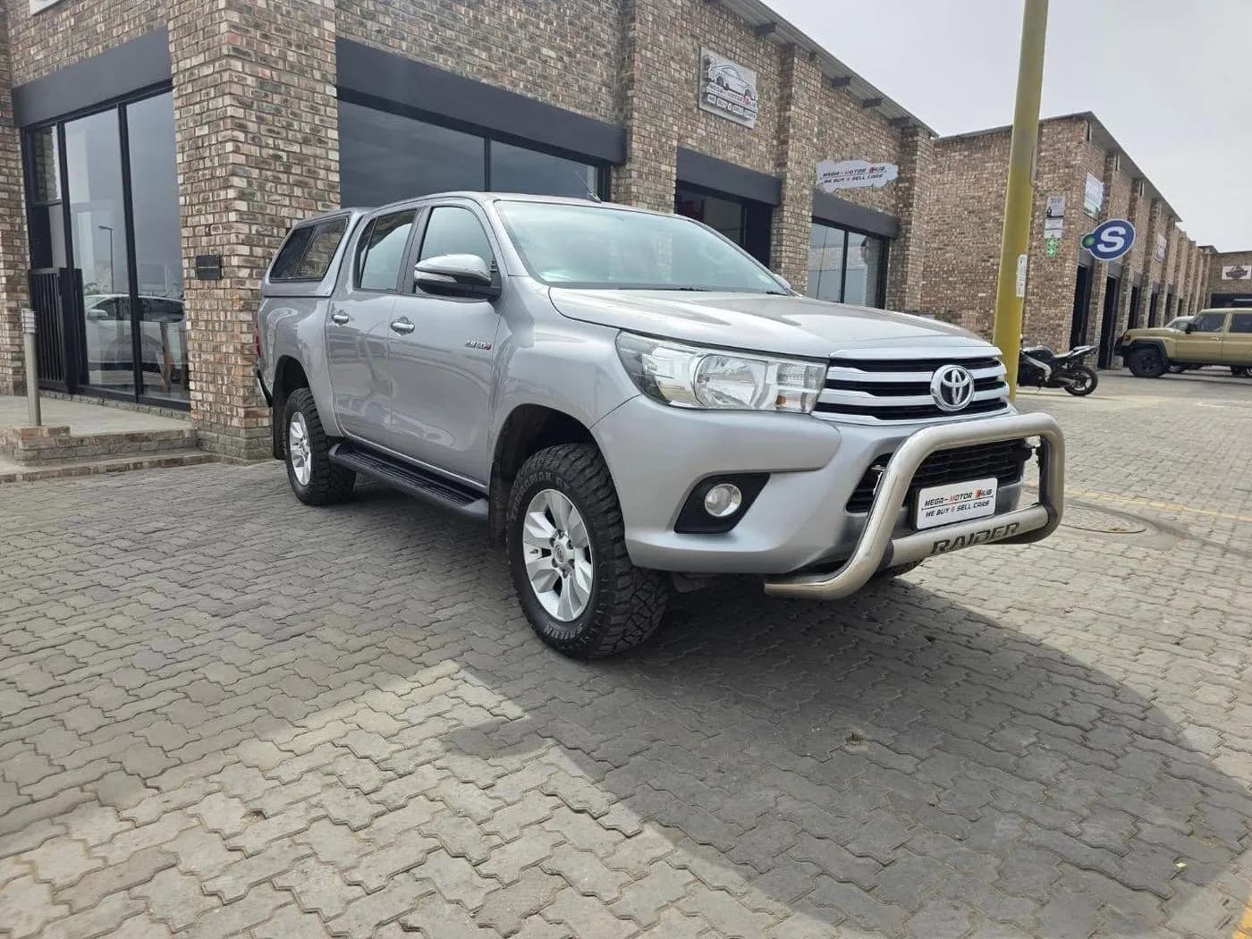 2016 Toyota HILUX 2.8 GD-6 RAIDER