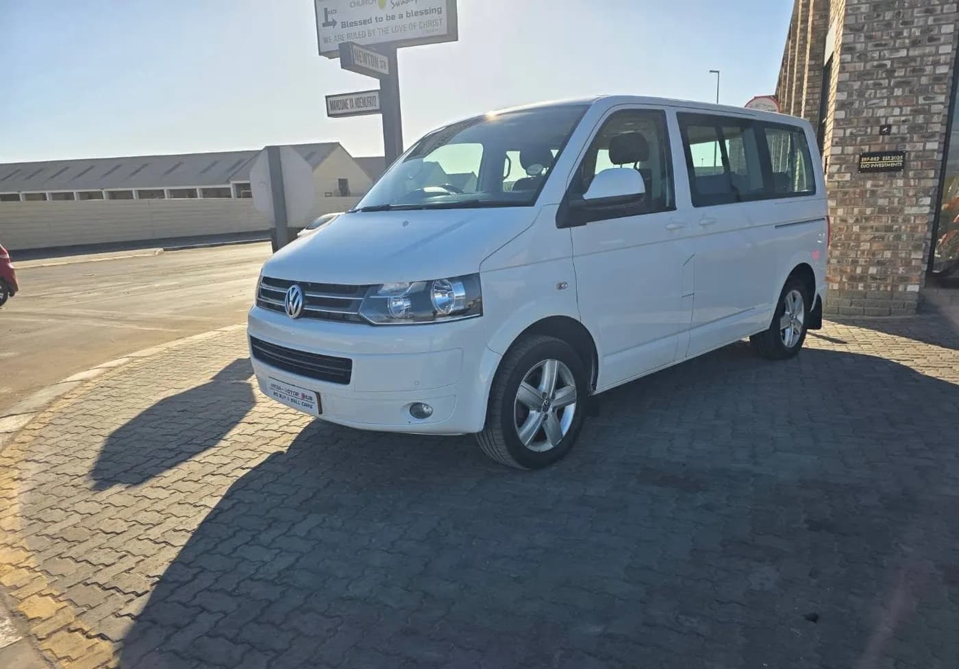 Volkswagen T5 KOMBI 2.0 TDI COMFORTLINE M/T